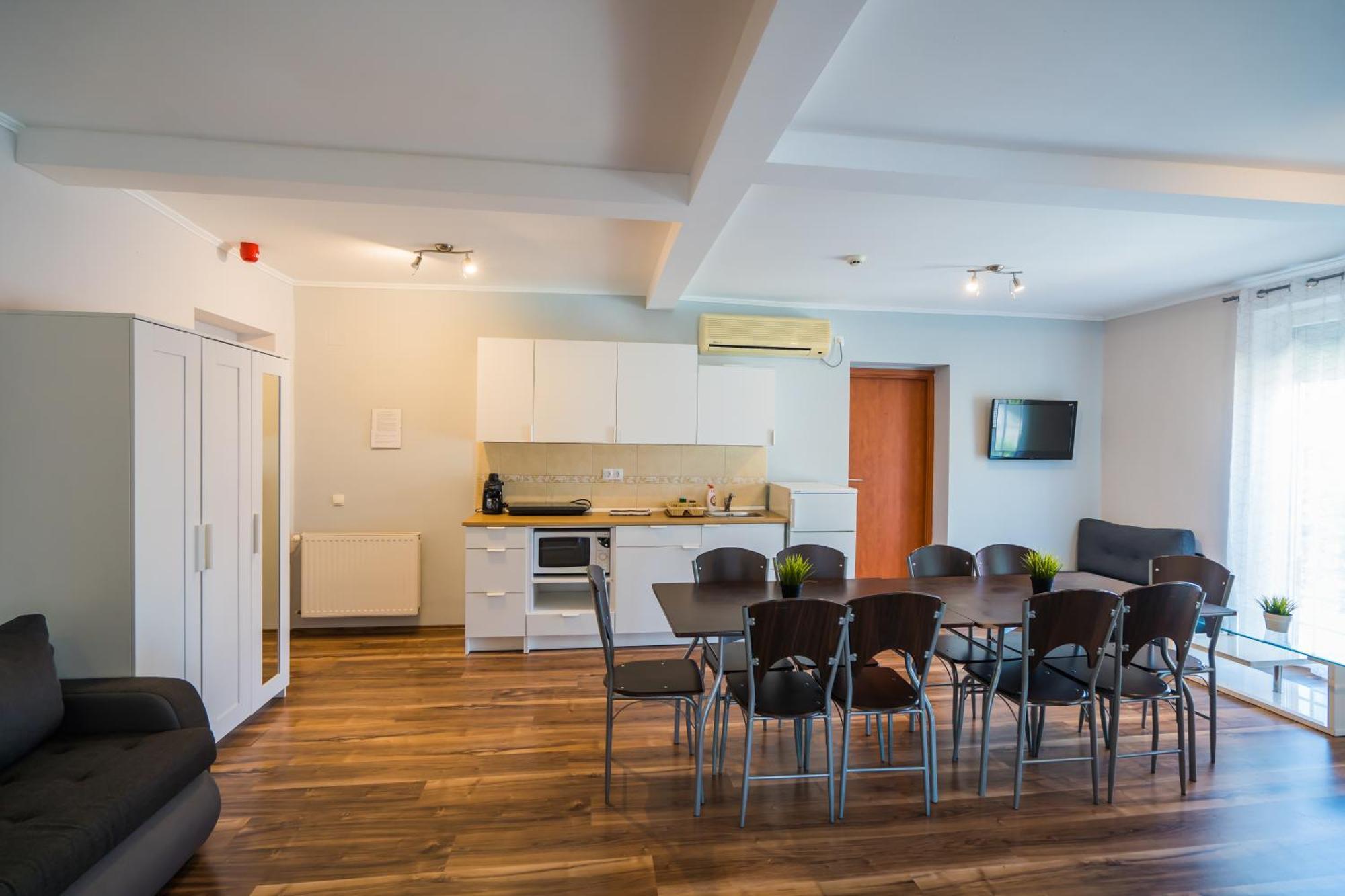 Riviéra Apartmanház Siófok Esterno foto