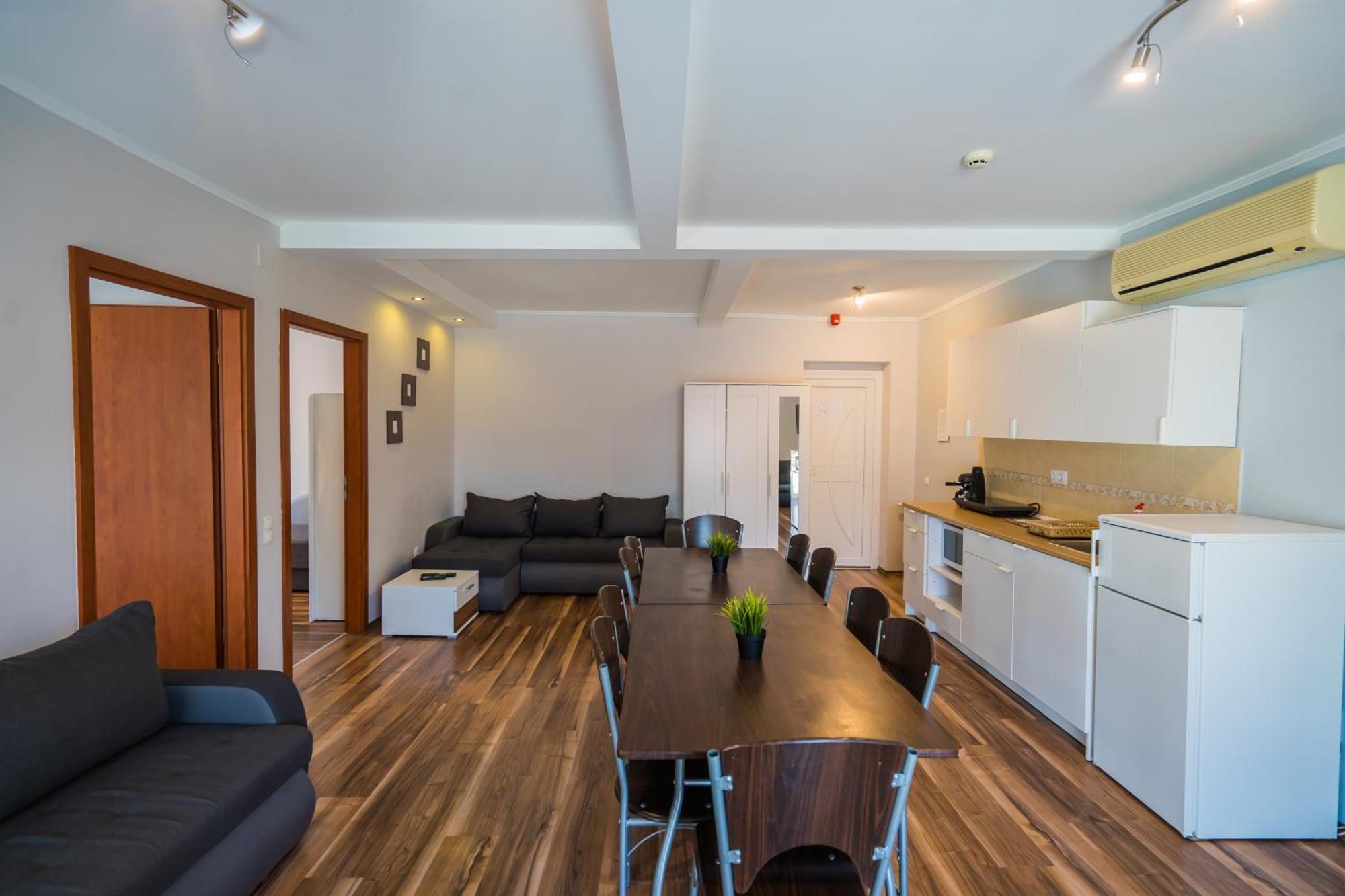 Riviéra Apartmanház Siófok Esterno foto
