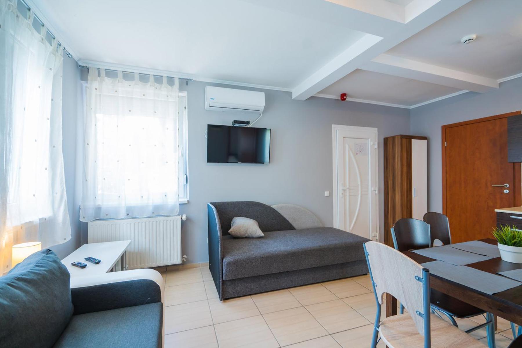 Riviéra Apartmanház Siófok Esterno foto