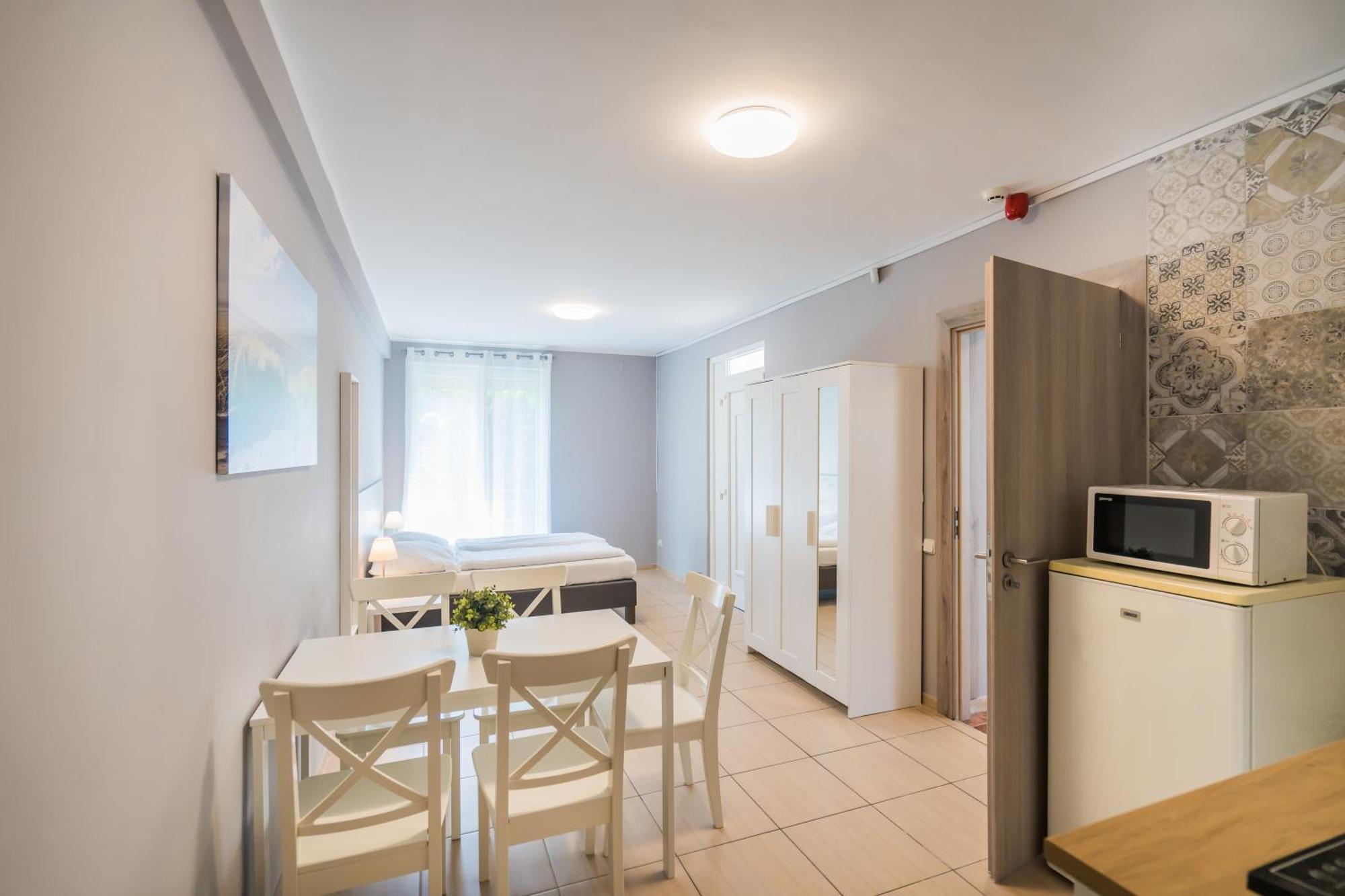 Riviéra Apartmanház Siófok Esterno foto