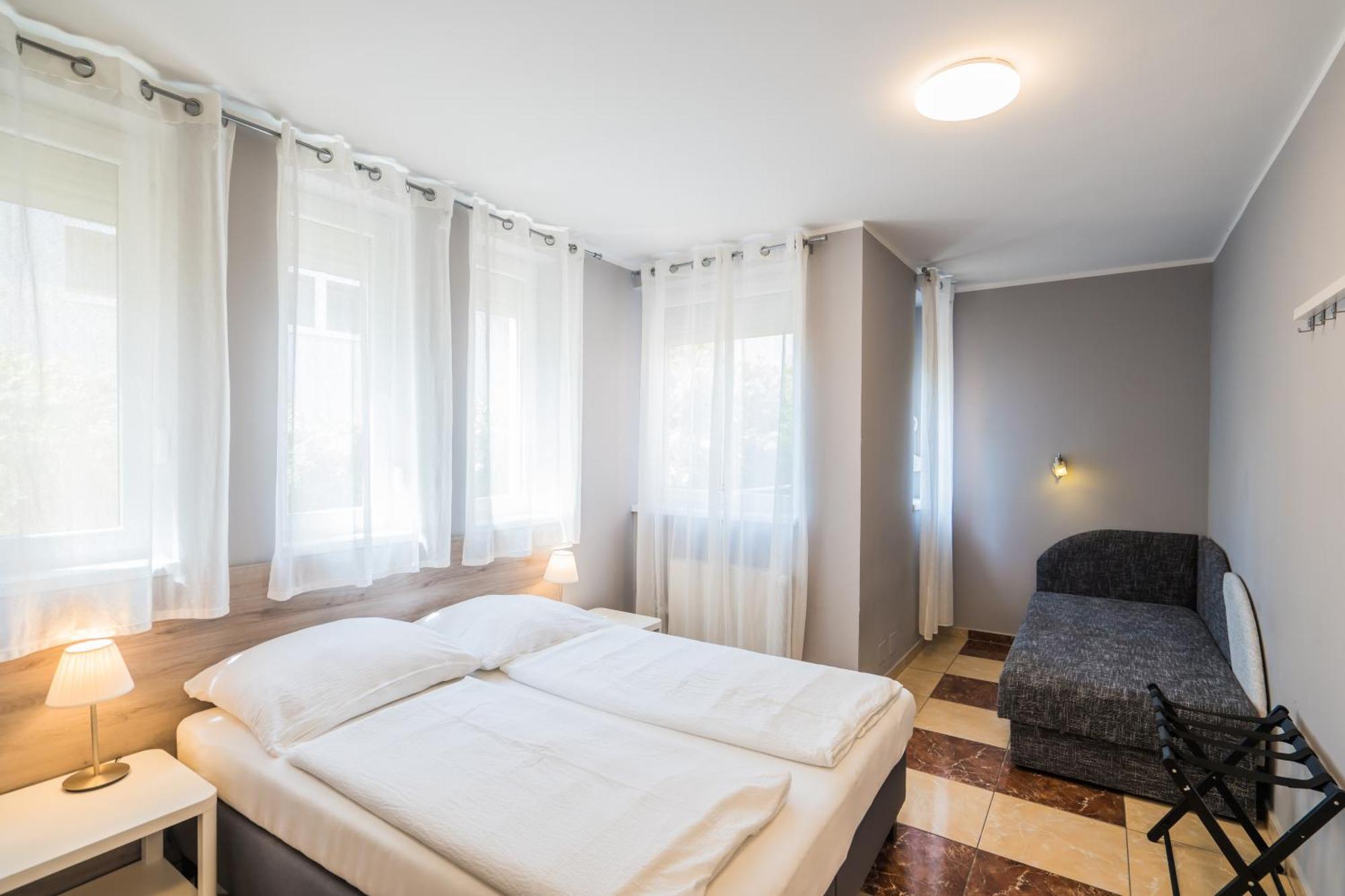Riviéra Apartmanház Siófok Esterno foto