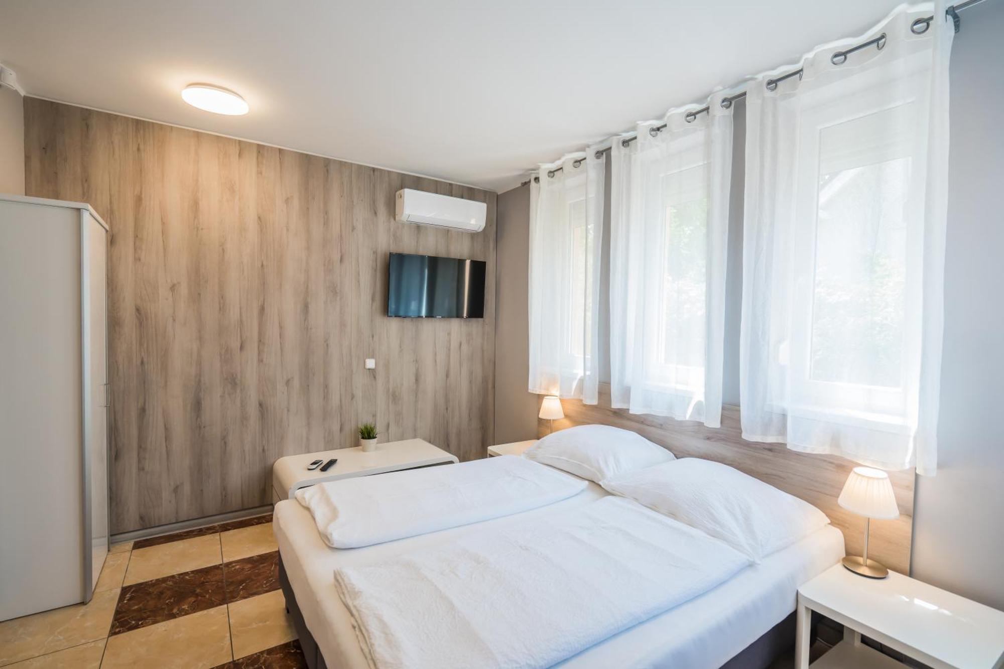 Riviéra Apartmanház Siófok Esterno foto